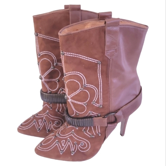 Buffalo London  Countrycare Saddle Tan Leather Suede Studded Stiletto Ankle Boot - Picture 2 of 6